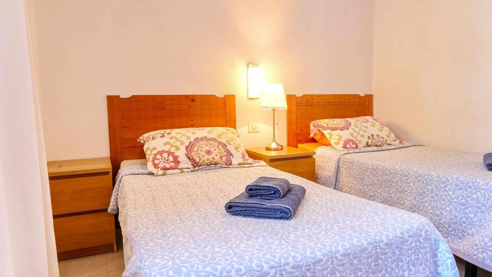 Parque Santiago 2 Villa 2 Tenerife Rental & Sales Playa de las Américas