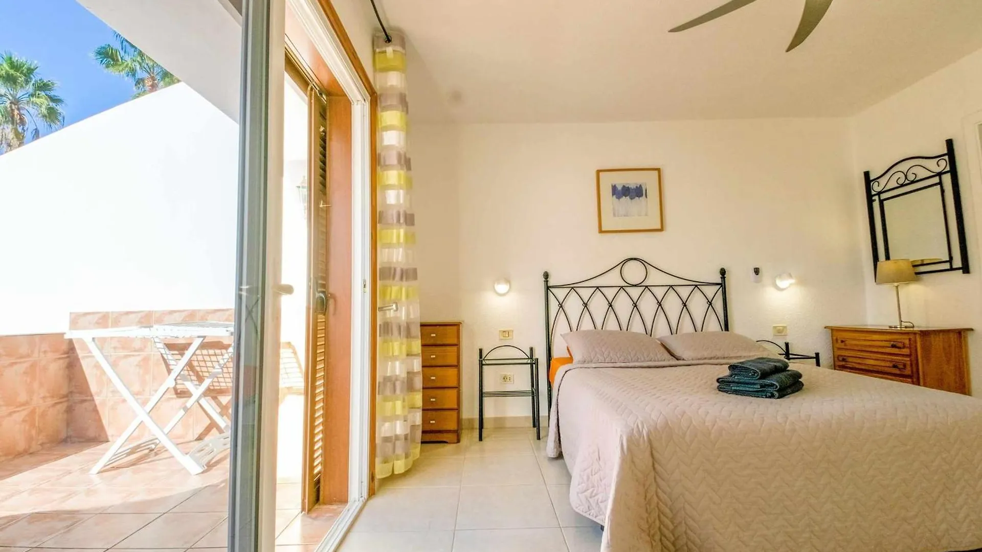 Parque Santiago 2 Villa 2 Tenerife Rental & Sales Playa de las Americas